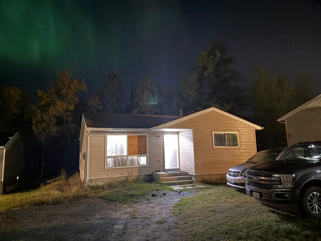 Aurora Lights, Pickle Lake bnb